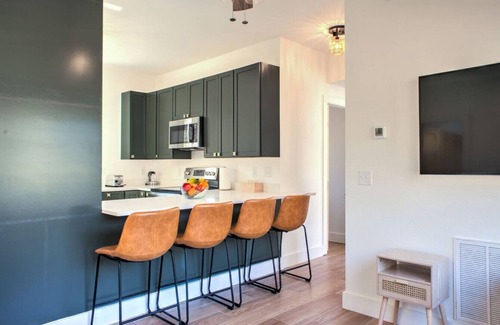 Oakley House | Cozy New Build in Asheville.