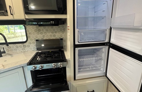 Clewiston House | Cozy New Camper on Lake Front with access to fishing