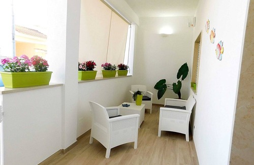 San Pietro in Bevagna Apartment | Cozy newly renovated apartment 30 meters from the sea