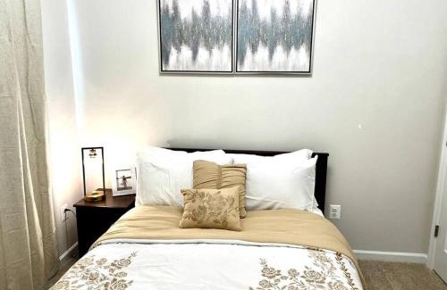 Laurel House | Cozy New Townhome in Laurel, MD