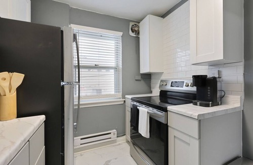 Parkville Apartment | Cozy Newly Renovated 1Bed Apt in Parkville, Unit-A