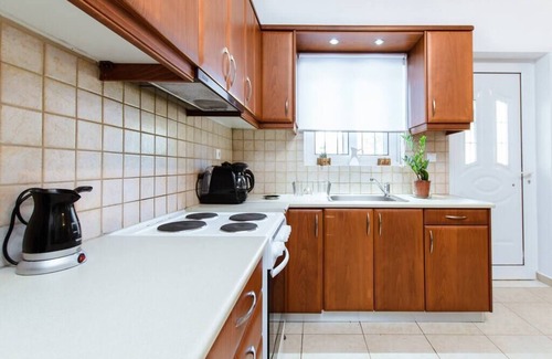 Galatas Apartment | Cozy Nikola's Vineyard Apartment Ground Floor