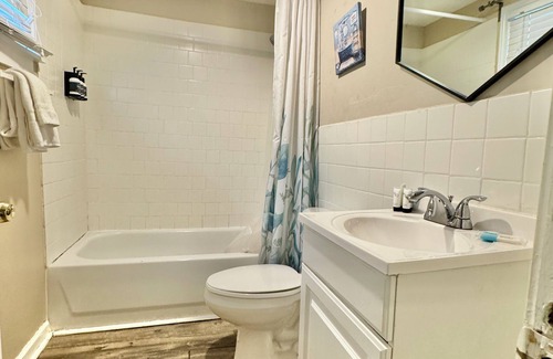 Villa Heights House | Cozy NoDa Stay Near Uptown