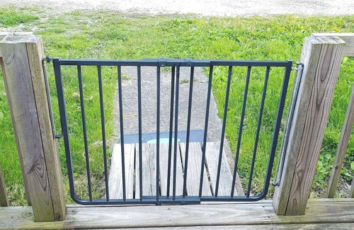 Norwalk Apartment | Cozy Norwalk Duplex, King Bed, near Cedar Point, Kalahari, & Norwalk Raceway