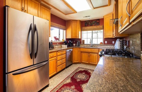 Mariposa House | COZY OAKS ~ A Perfect Family Retreat