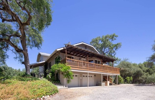 Mariposa House | COZY OAKS ~ A Perfect Family Retreat