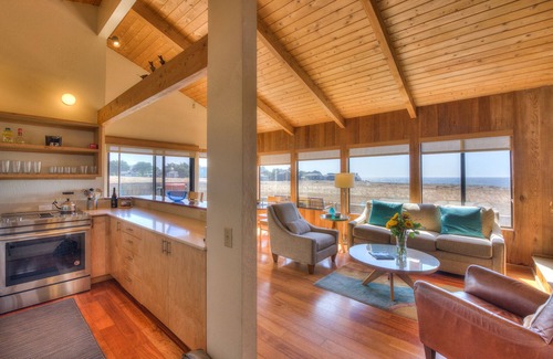 Sea Ranch House | Cozy ocean front home buffered by a 30 acre meadow