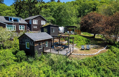 Westhaven-Moonstone Cabin | Cozy Oceanview Cabin Near Moonstone Beach – Hike, Surf & Explore the Redwoods