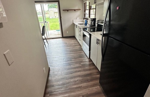 Lawrence House | Cozy on Campus! Keep it simple at this centrally-located place on the KU Campus.