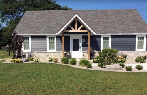 Wheatley Bed & Breakfast | Cozy, one level lake property Bed and Breakfast on the shores of Lake Erie