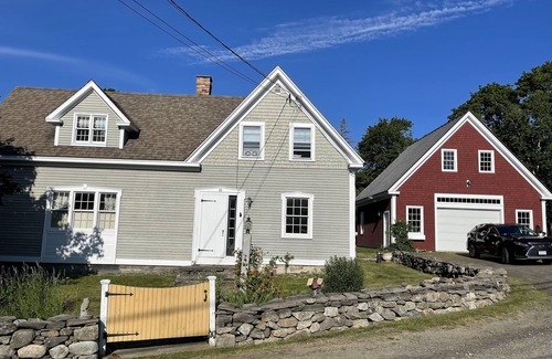 Owls Head House | Cozy Owl’s Head village home