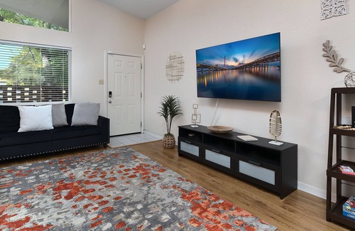 Oakwell Farms House | Cozy & Peaceful Home in San Antonio- 5min from Airport
