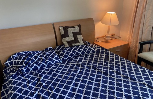 Hacienda Heights Bed & Breakfast | Cozy Peaceful Convenient Sweet Home 1 minute to all places 優雅方便，私用衛浴， 高速出口一分鐘。