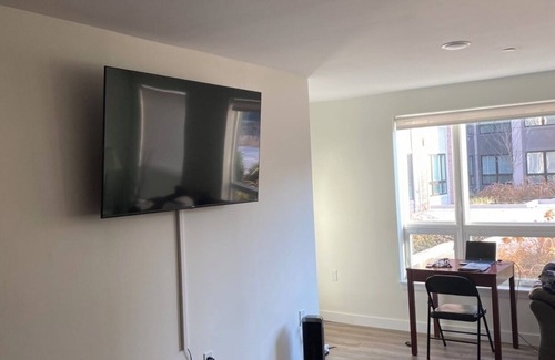 Peekskill Apartment | Cozy Peekskill Apt. with Mountain View, Riverside Park and Metro North access.