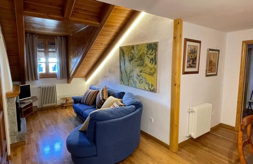 Benasque Apartment | Cozy penthouse in the center of Benasque