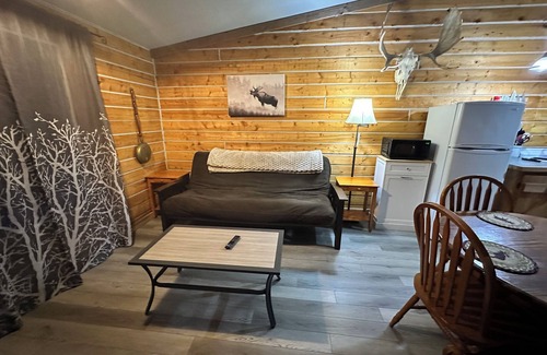 Buffalo Soapstone Cabin | Cozy, pet-friendly, 2-bedroom cabin in beautiful Palmer, Alaska