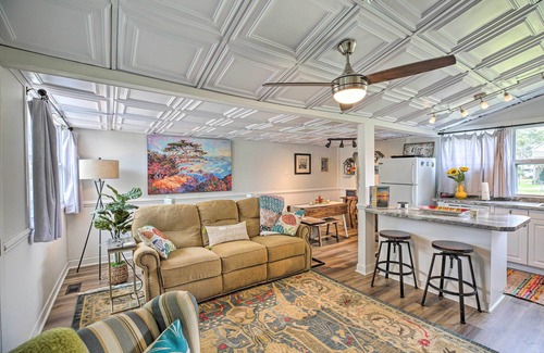 White Lake Cottage | Cozy Pet-Friendly Cottage: Walk to White Lake