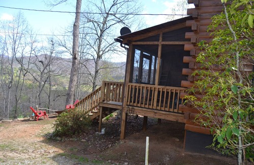 Otto Cabin | Cozy Pet Friendly Mountain Log Cabin in the Smokies with Deck and fire pit.