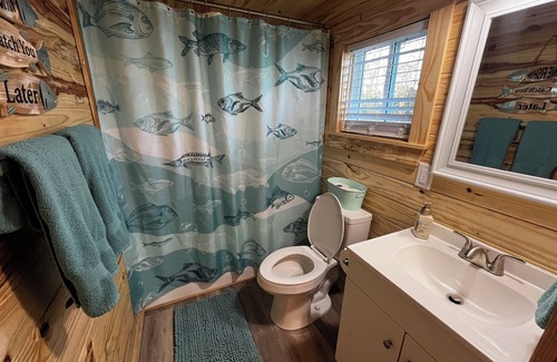 Steinhatchee Cabin | Cozy pet friendly 2-bedroom cabin in tranquil Steinhatchee