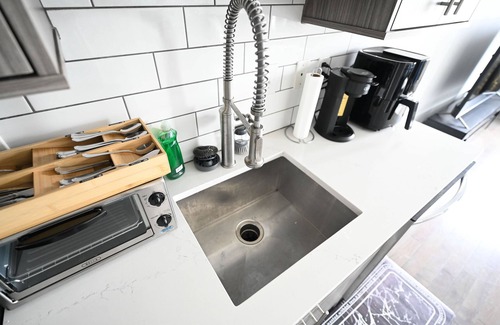 Norris Square Apartment | Cozy Philly Retreat- Your Short Stay Sanctuary