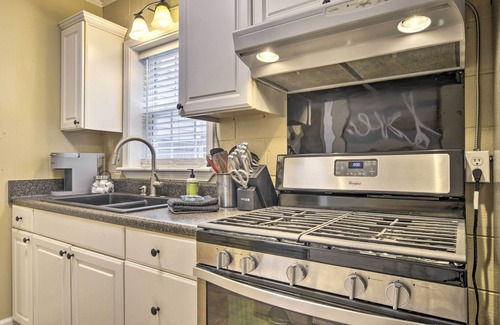Pittsboro House | Cozy Pittsboro Escape - Hike, Dine, Explore!