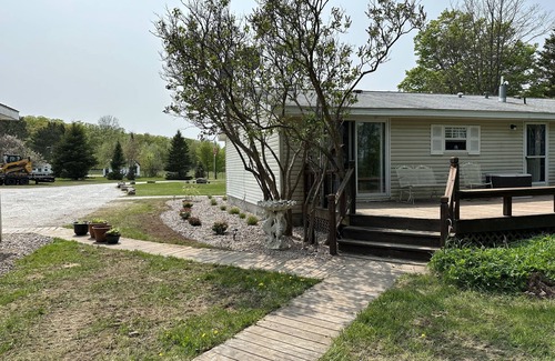 Hulbert House | Cozy Place w/Rustic Bunk house ORV Trail at end of driveway Sleeps 8-10