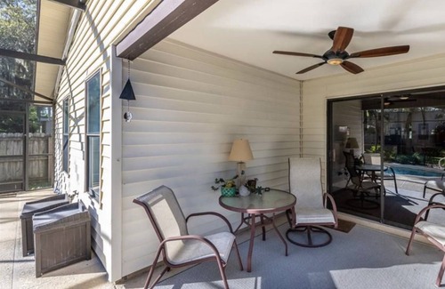 New Smyrna Beach House | Cozy Pool house in charming NSB just 7 minutes to beach!