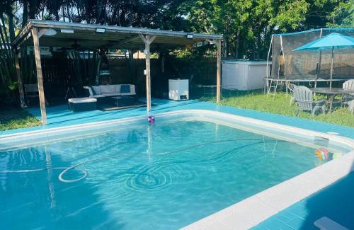 Margate House | Cozy Pool-House with 3 bedrooms-2 bathrooms