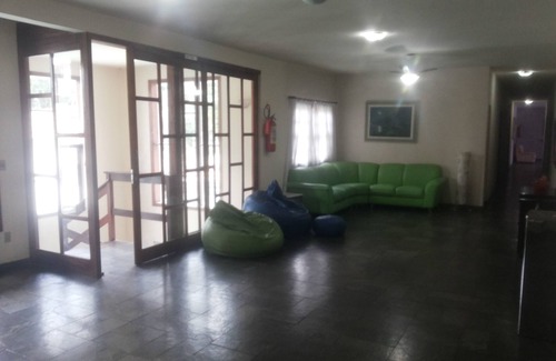 Maria Paula House | Cozy Pousada in Pendotiba - Room for 04 people