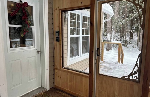 Mauricie Ski Chalet | Cozy private waterfront, fireplaces, SPA for 5 people pets welcome!