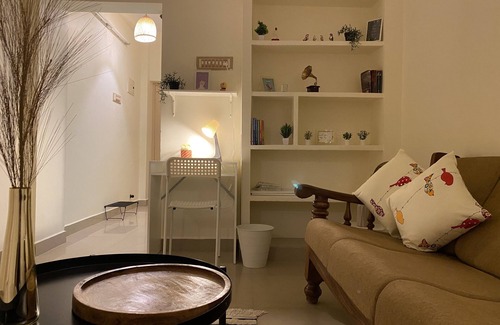 Manapakkam House | Cozy & Premium 1 BHK Homestay Near DLF & L&T