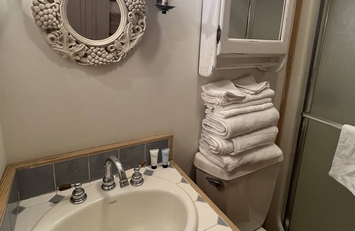 Clifford Cabin | Cozy, private, 1 bedroom cabin w/beautiful view