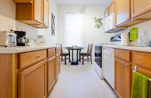 Cincinnati Apartment | Cozy Private Apartment - Free Parking