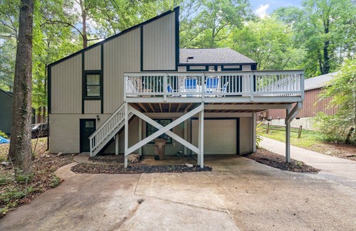 Cary House | Cozy Private Basement with Office & Full Amenities