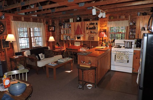 Brooklin Cottage | Cozy, private cottage on the water.