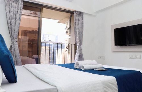 Marol Apartment | Cozy Private Room, 2BHK Stay in Powai, Room in an Apartment,