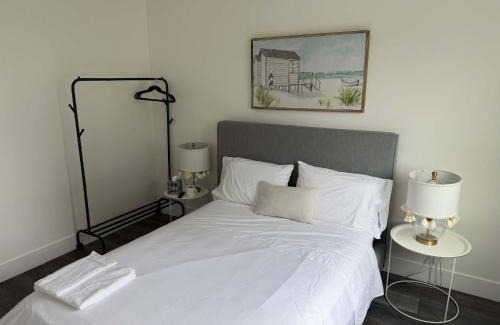 Parkside House | Cozy Private Room in Modern House