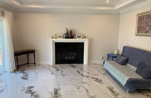 Dunbar House | Cozy Private Room in Charming Dunbar-Southlands