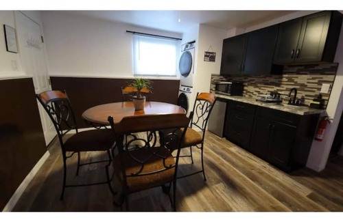 Georgetown House | Cozy private suite close to The University Of Notre Dame
