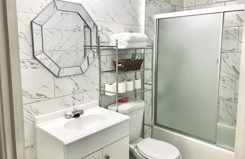 Green Valley North Apartment | Cozy Private suite in Las Vegas - 5 min to Airport