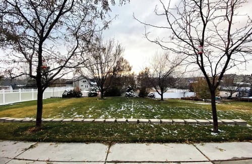 Riverton House | Cozy Private Suite with Kitchen, Gym, and More in UT!