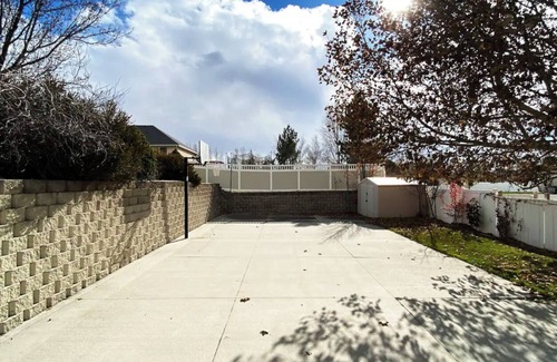 Riverton House | Cozy Private Suite with Kitchen, Gym, and More in UT!