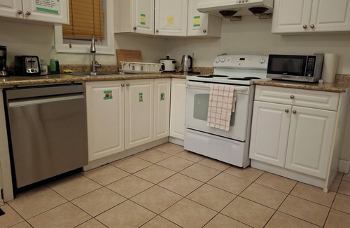 Richmond House | Cozy Private Two Bedroom, One bath Suite
