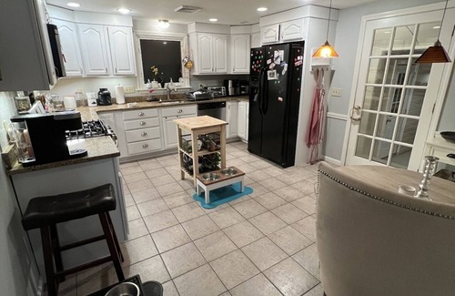 Bristol House | Cozy Quaint Ranch Home - Pet Friendly