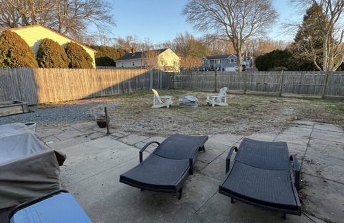 Bristol House | Cozy Quaint Ranch Home - Pet Friendly