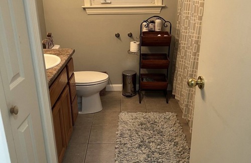 Bristol House | Cozy Quaint Ranch Home - Pet Friendly
