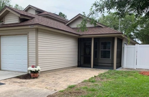 Arlington House | Cozy quaint townhome community