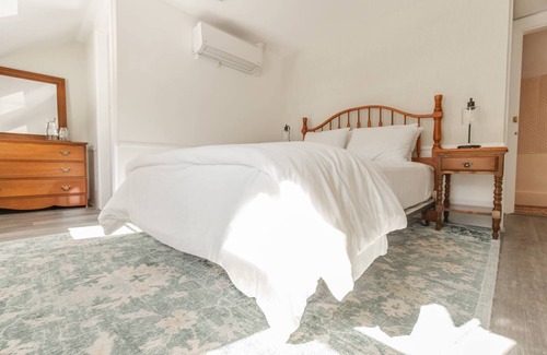 Francestown Cabin | Cozy Queen Room in Inn on Crotched Mountain