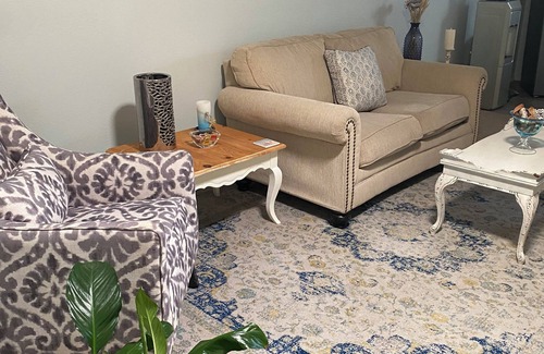 Santa Maria Apartment | Cozy quiet apartment on the Central Coast, 25-35 minutes to Pismo & Avila Beach