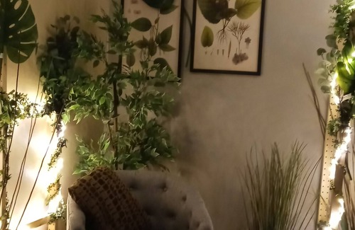 University City House | Cozy, quiet,clean home settings